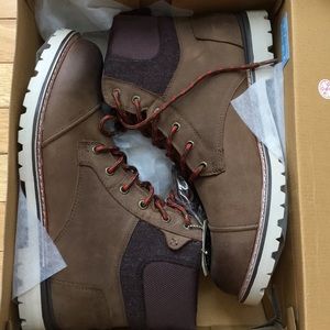 Toms Ashland Brown Burnished Leather Wool Boots